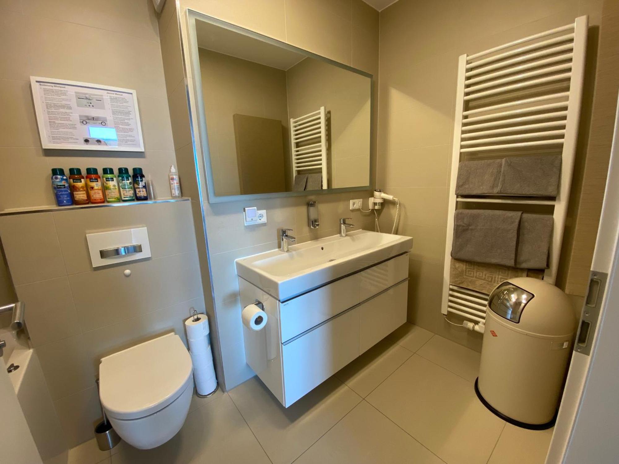 Alpen-Panorama Suite - Einzigartige Privatsuite Hoch Ueber Muenchen, 12Tes Og, Alpenblick, Loggia, Whirlpool, 15 Minuten Zum Zentrum, Ruhe Und Erholung In Der Stadt Muenchen Fuer Privat Und Geschaeftlich Reisende Kültér fotó